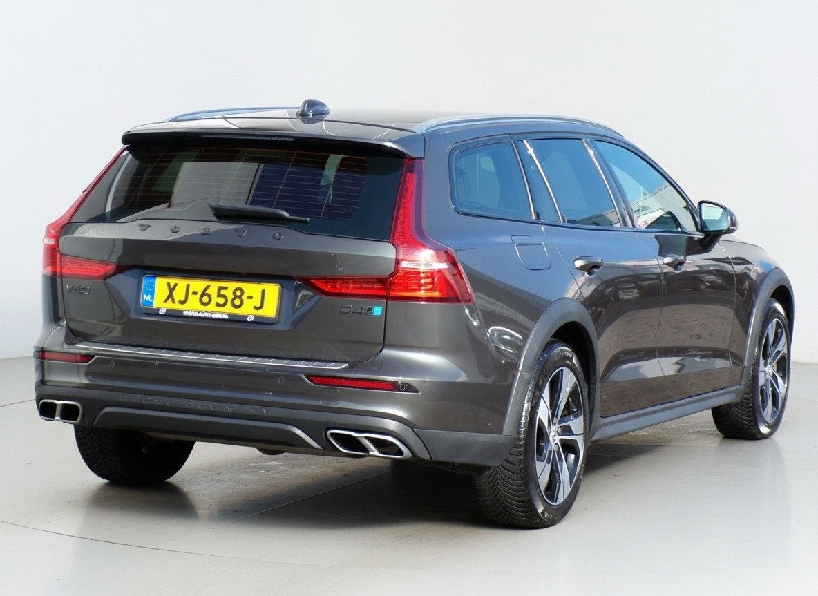 Volvo V60 Cross Country 2.0 D4 AWD Intro Edition|Nav|Cam|ACC, Auto's, Automaat, Euro 6, Diesel, Vierwielaandrijving