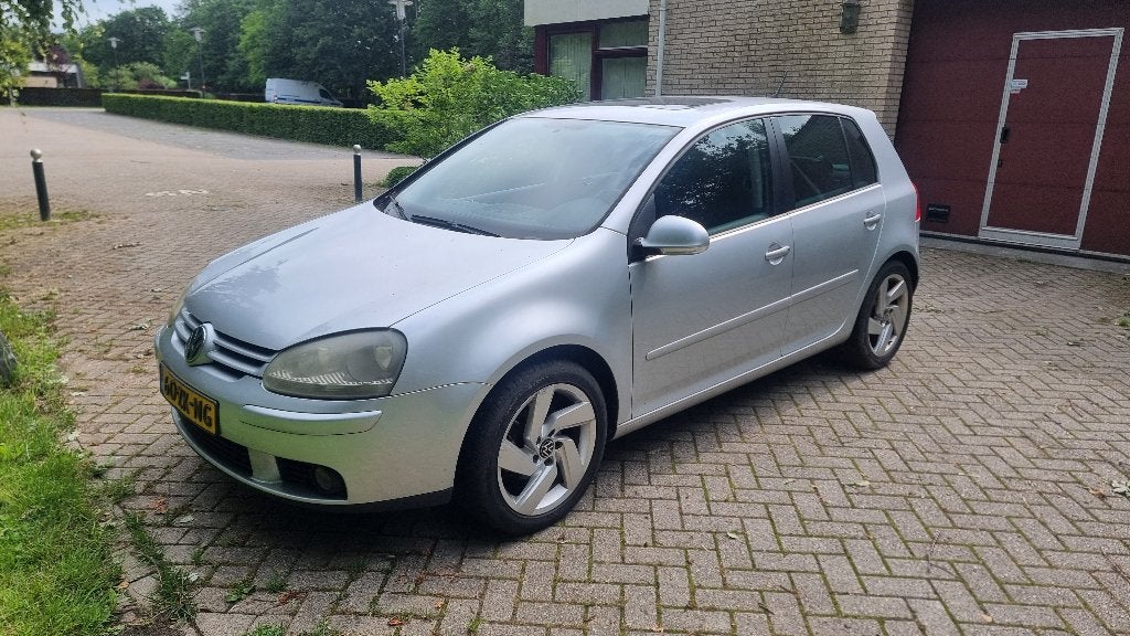 Volkswagen Golf 1.6 MPI 75KW 2007 Clima Cruise Apk 02-2027, Voorwielaandrijving, 4 cilinders, 620 kg, Handgeschakeld