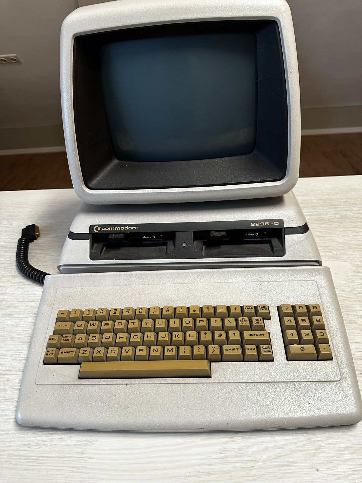Commodore 8296-D Vintage Computer met Monitor en Toetsenbord, Computers en Software, Vintage Computers, Ophalen
