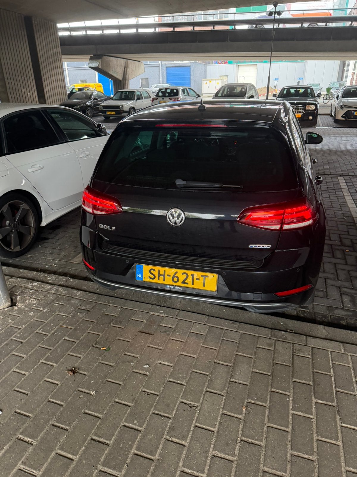 Volkswagen Golf 1.5 TSI 130pk 7-DSG 5D Bluemotion 2018 Zwart, Ophalen, Gebruikt, Rechts, Volkswagen