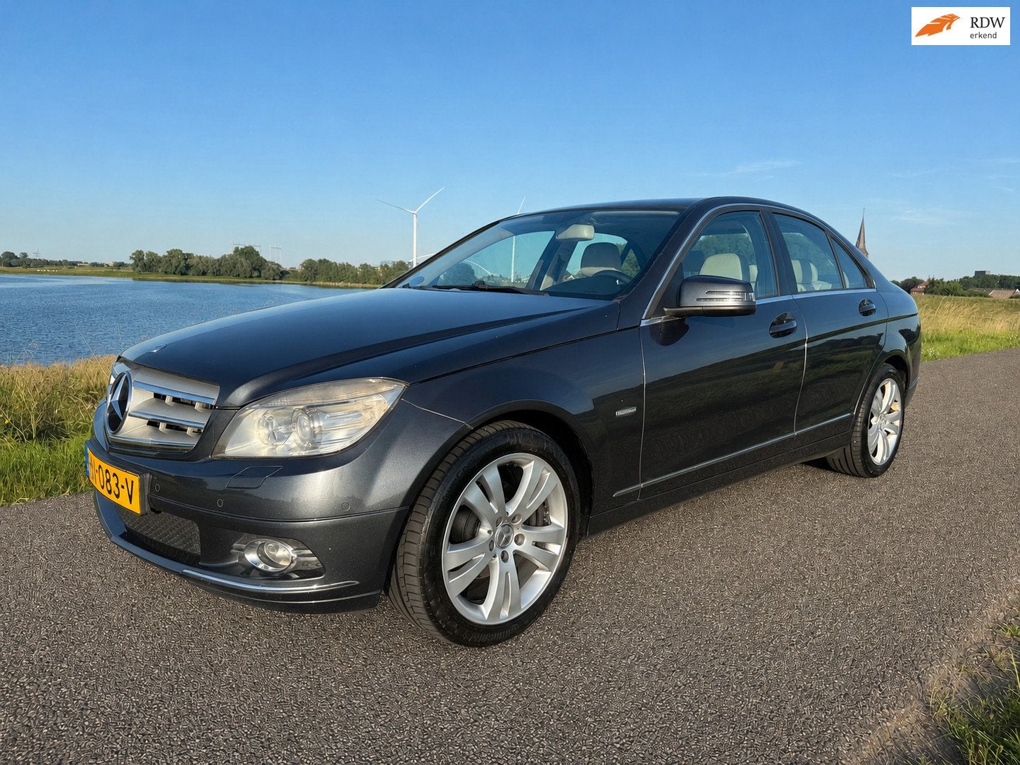 Mercedes-Benz C-klasse 180 K BlueEFFICIENCY Business Edition, Gebruikt, Beige, Leder en Stof, Handgeschakeld