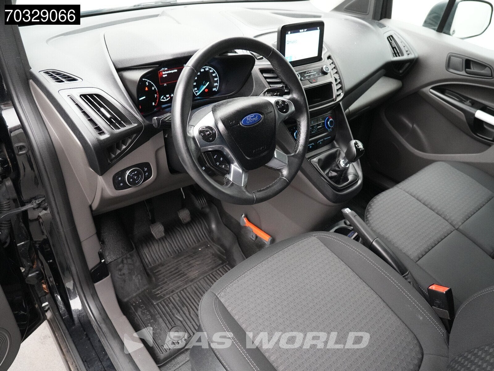 Ford Transit Connect 100PK Benzine L2H1 XL Naxi Camera Airco, Auto's, Bestelauto's, Stof, Gebruikt, Euro 6, Zwart