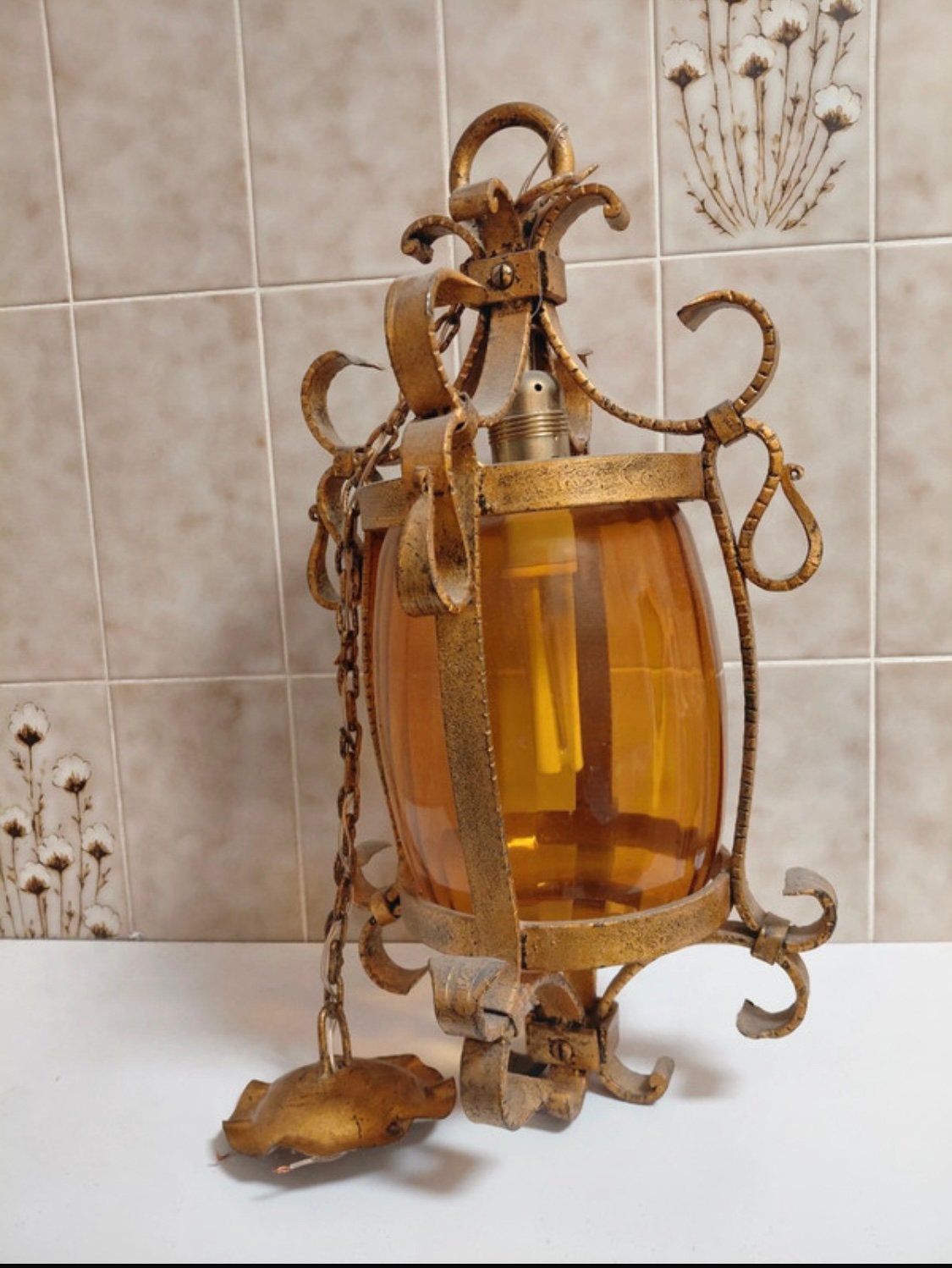 Grote vintage bronzen/ijzeren lantaarn – amberkleurig glas, Ophalen of Verzenden