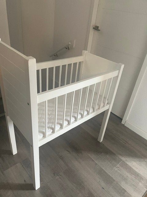 Baby wieg, Kinderen en Baby's, Babywiegjes en Ledikanten, Ophalen, Zo goed als nieuw, Wieg