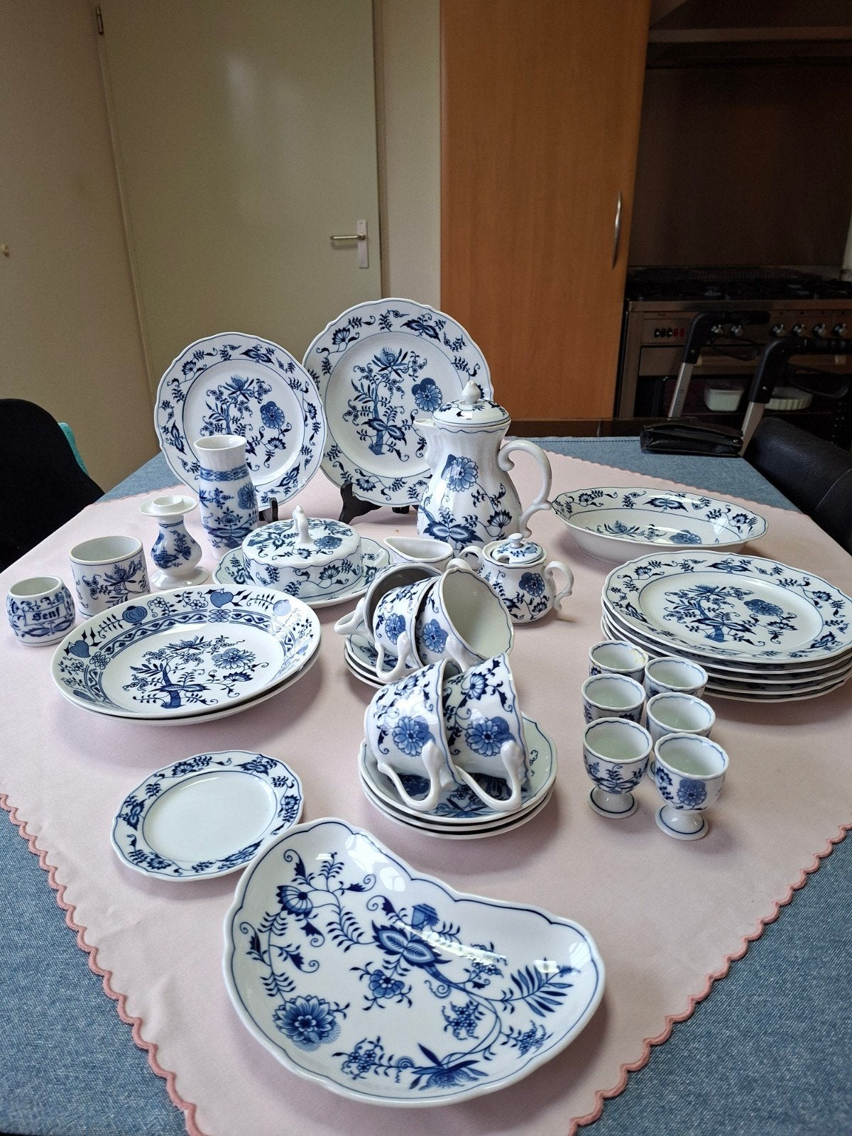 Aanvulling porselein sevies Blue Danube Japan., Ophalen