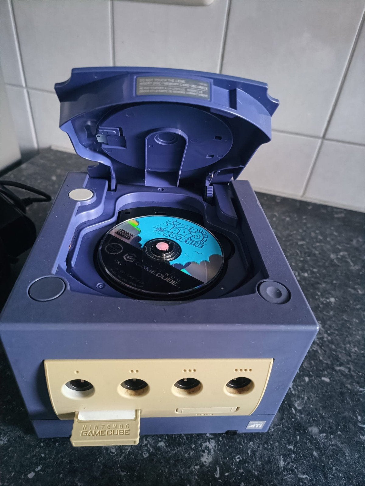 Nintendo Game Cube compleet. Incl. 4 spellen, Spelcomputers en Games, Met games, Paars, Ophalen of Verzenden, Zo goed als nieuw