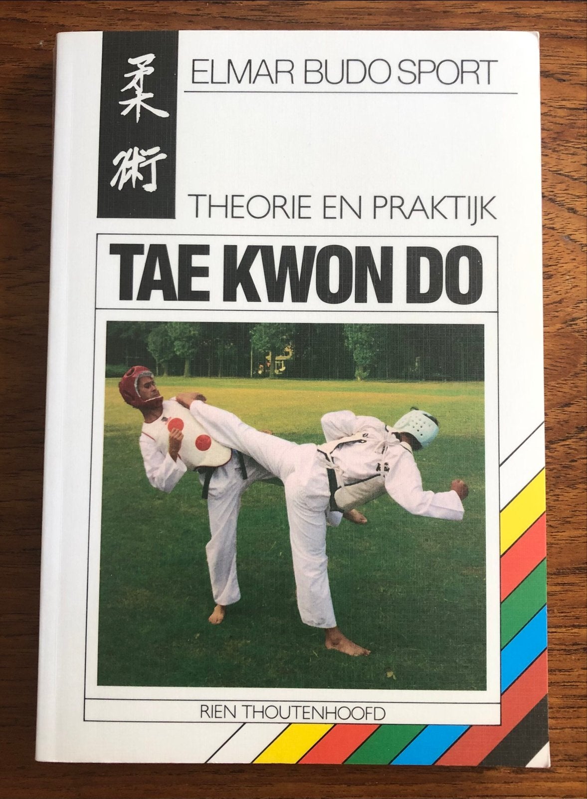 Tae Kwon Do: Theorie en Praktijk - Elmar Budo Sport, Ophalen of Verzenden, Zo goed als nieuw, Vechtsport
