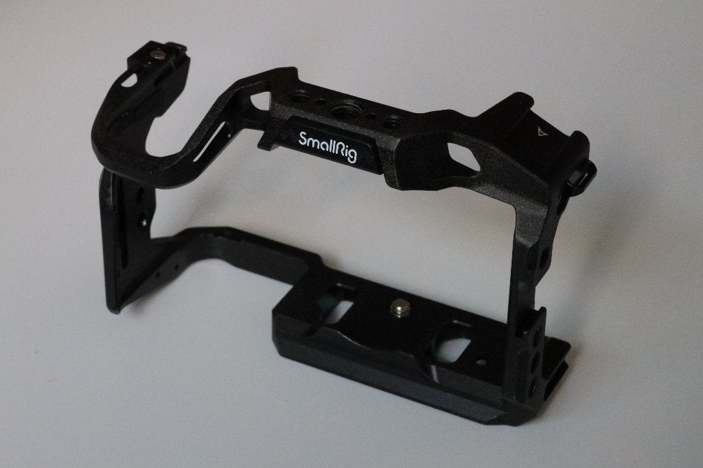 EOS R10 Cage Smallrig Black Mamba 4004