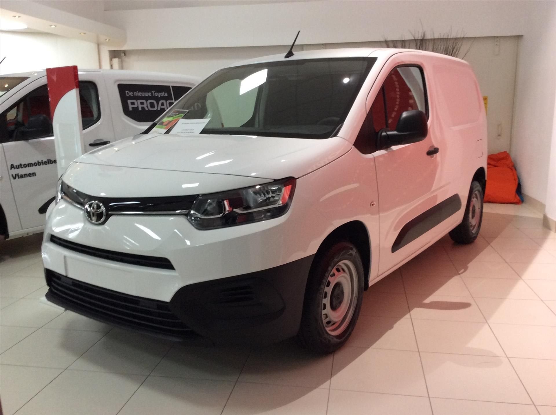 TOYOTA Proace City 1.5 D-4D 100pk Cool Comfort *EX BTW/BPM *, Auto's, Stof, Zwart, 4 cilinders, 139 pk