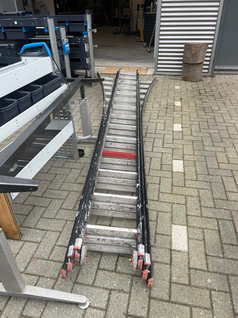 Robuuste 12 meter ladder - Ideaal voor hoge klussen, Ophalen, Gebruikt, Ladder, Opvouwbaar of Inschuifbaar