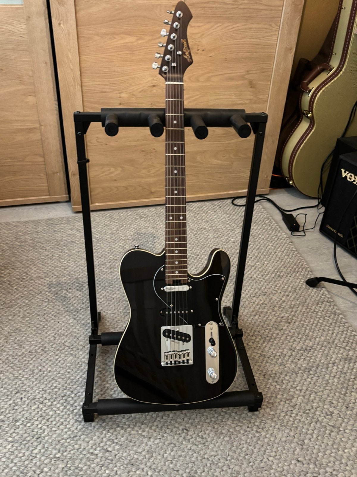 Nieuwstaat Aria Pro II 615GH Hot-Rot Nashville Telecaster, Gebruikt, Met versterker, Solid body, Ophalen