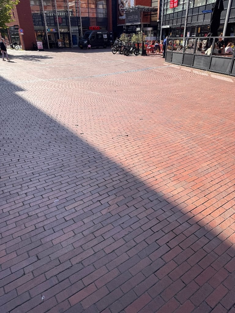 ZGAN hard gebakken dikformaat klinkers bruin/paars op pallet, Tuin en Terras, Keramiek, Klinkers, Ophalen of Verzenden, Zo goed als nieuw