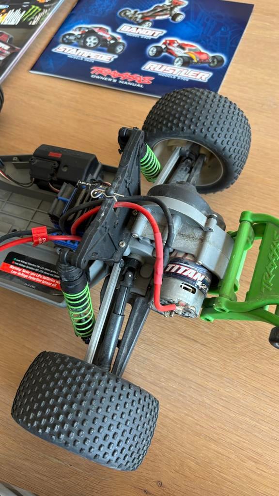 Traxxas Rustler RC Auto - Gebruikt, Hobby en Vrije tijd, Ophalen, Zo goed als nieuw, Auto offroad