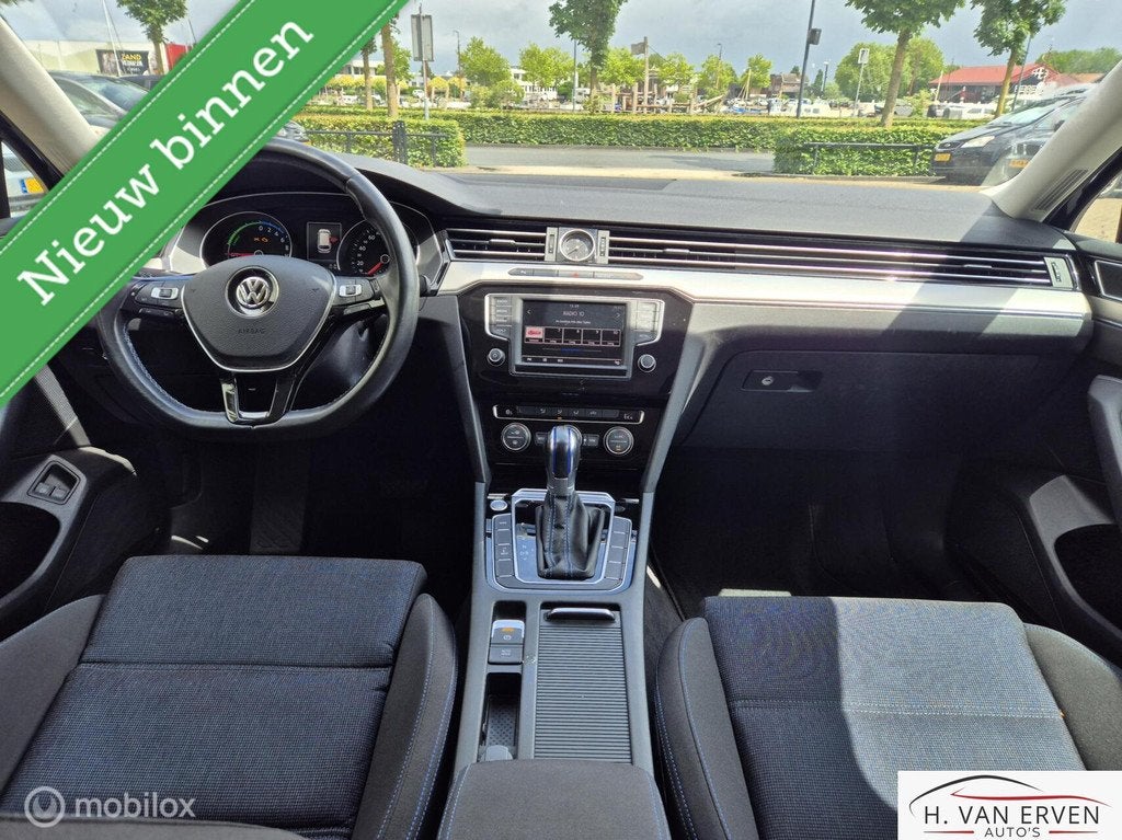 Volkswagen Passat Variant 1.4 TSI GTE Connected Series, Euro 6, 4 cilinders, Zwart, Automatische klimaatregeling