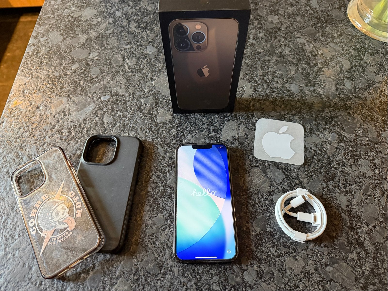 iPhone 13 Pro 128GB incl. 2 hoesjes en 2 screenprotectors, Telecommunicatie, Mobiele telefoons | Apple iPhone, Ophalen of Verzenden