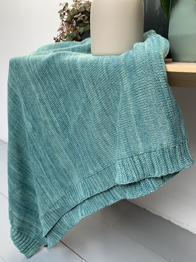 Plaid Essenza Knit Zeegroen gemeleerd, 135 cm, Gebruikt, Gebreid, Plaid