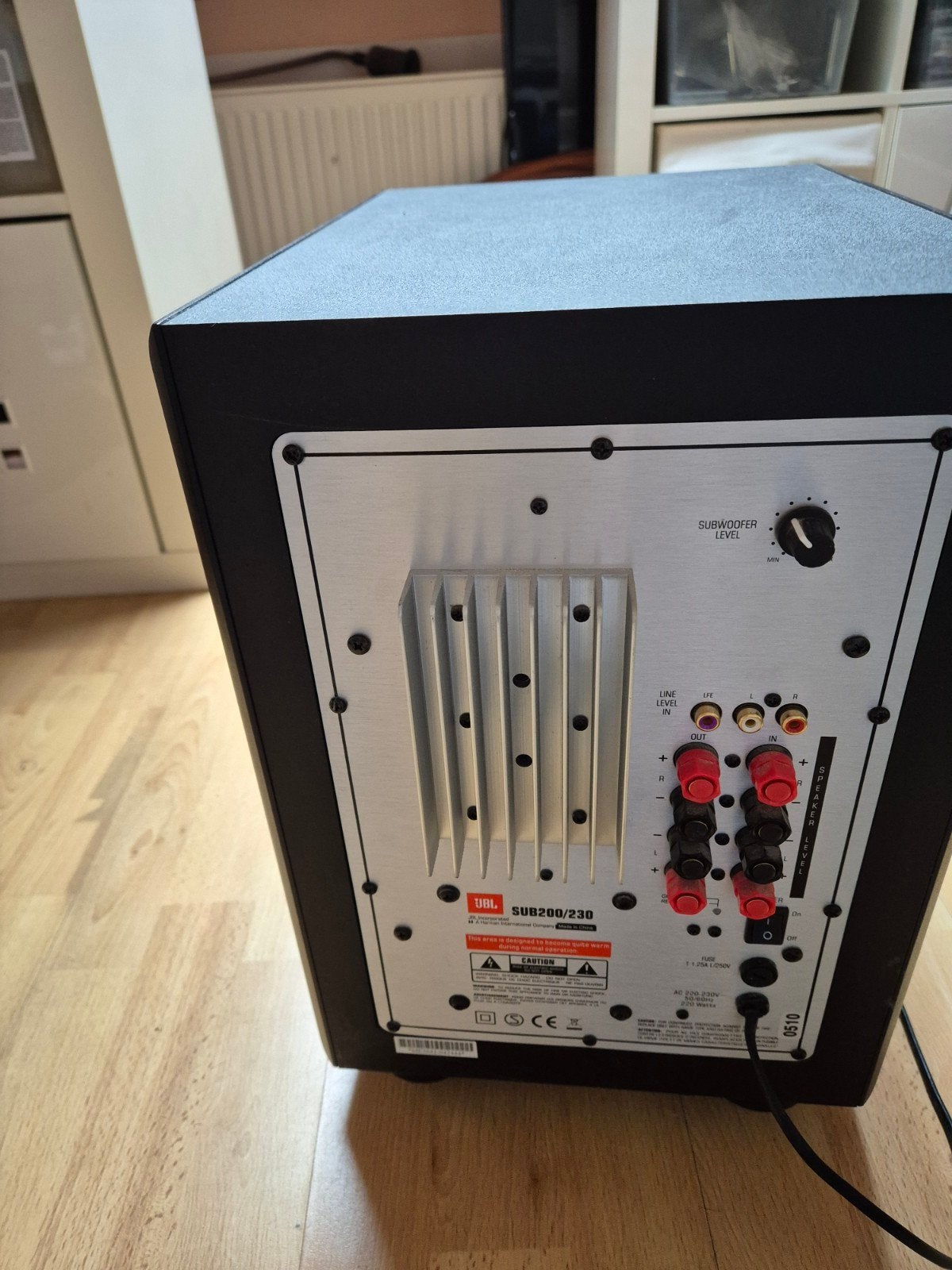 JBL Subwoofer 220 Watt - Uitstekende Staat, Zo goed als nieuw, Geschikt voor surround/home cinema, Ophalen, 150 watt of meer