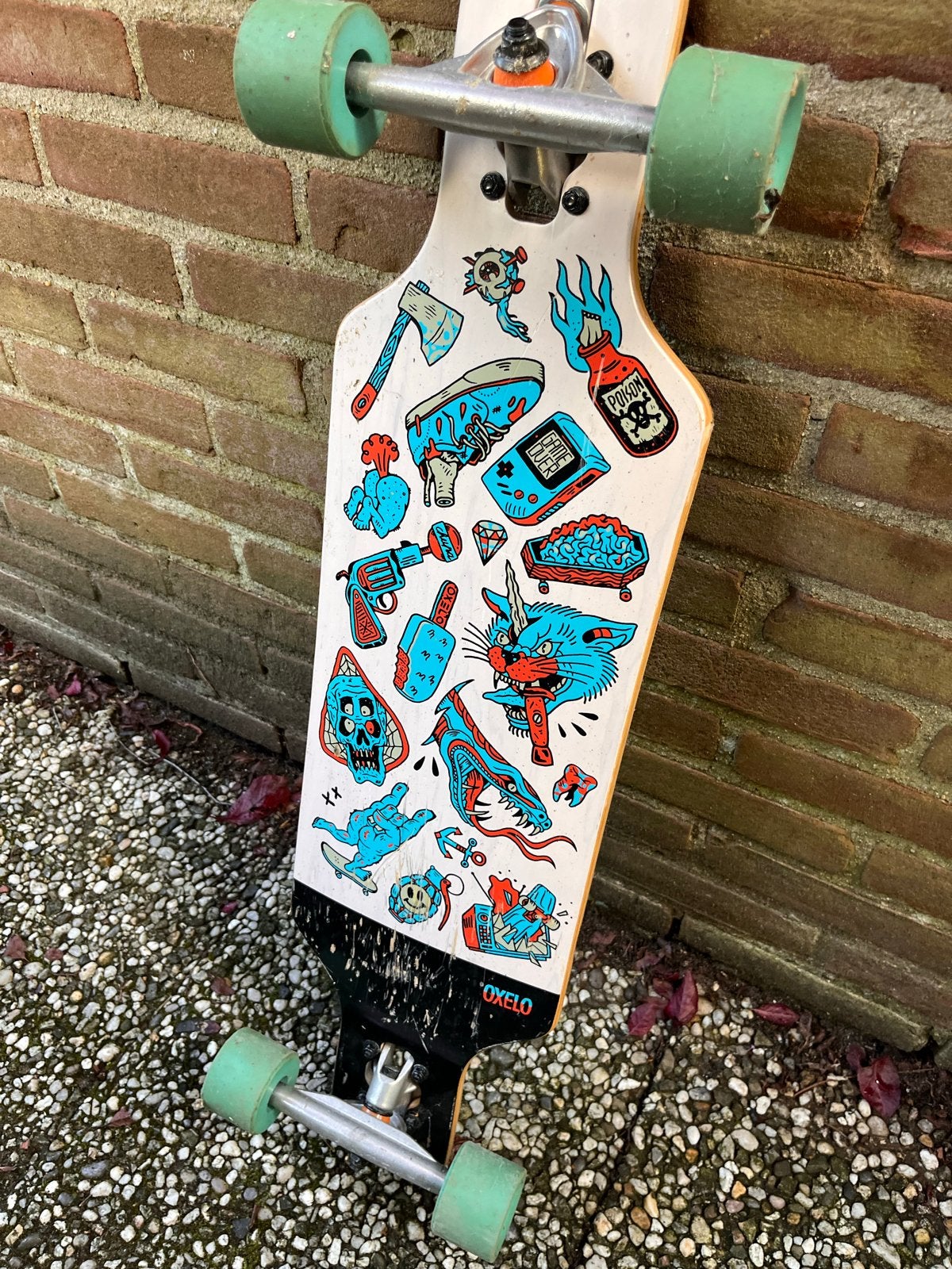 Oxelo Longboard met unieke stickers, Ophalen, Gebruikt, Skateboard, Longboard