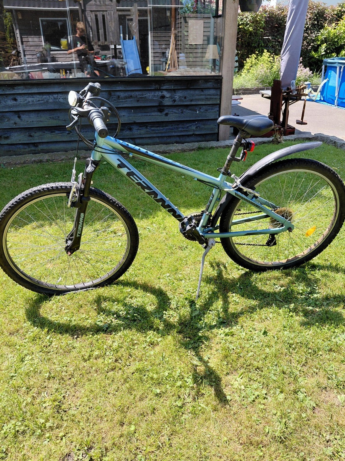 Fiets met lekke voorband en lichte roest, Ophalen, Gebruikt, Velgrem, 16 tot 20 inch