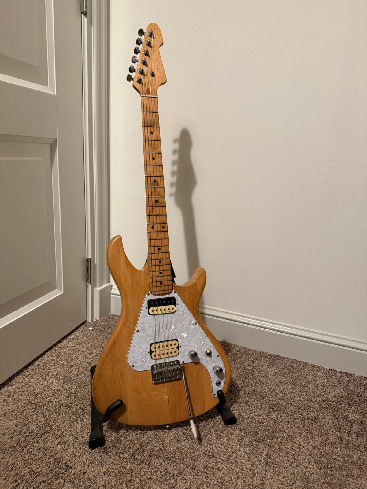 Kawaii Aquarius Gitaar - Unieke SolidBody Elektrische Gitaar, Muziek en Instrumenten, Snaarinstrumenten | Gitaren | Elektrisch