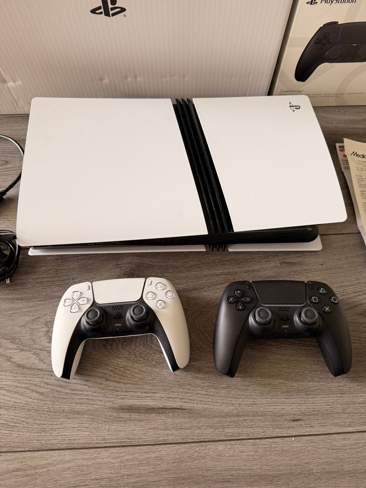 PlayStation 5 Pro 2TB – Compleet met 2 Controllers & Bon, Ophalen, Zo goed als nieuw, Playstation 5 Digital