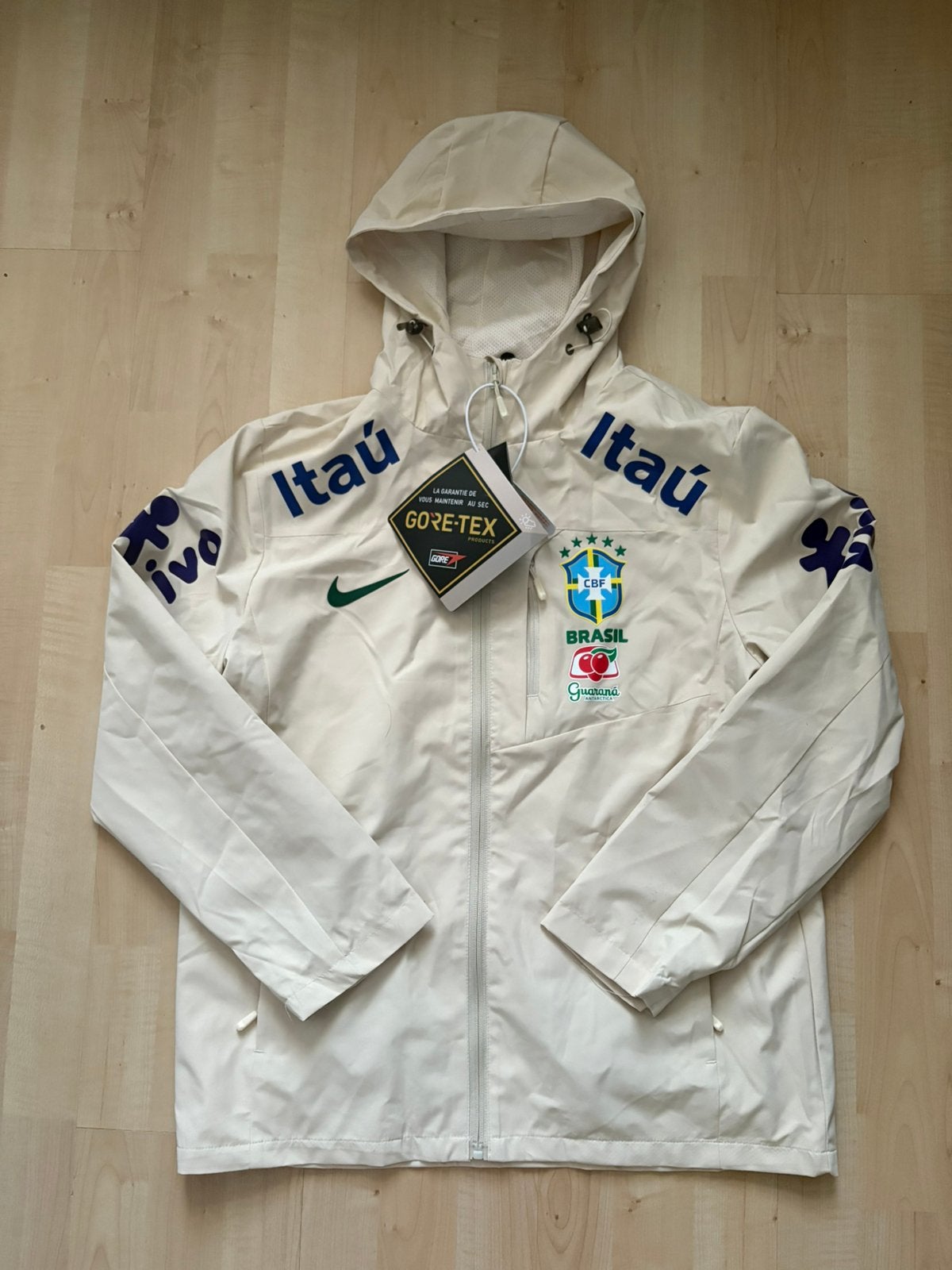 Brazilie windbreaker, Kleding | Heren, Ophalen of Verzenden, Zo goed als nieuw, Maat 52/54 (L), Beige