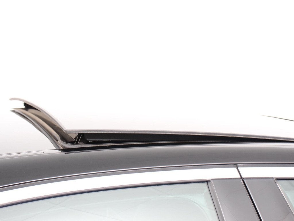 Mercedes-Benz E-klasse 300e Avantgarde Premium Plus PHEV Aut, Auto's, Mercedes-Benz, Gebruikt, 4 cilinders, Zwart, Bedrijf