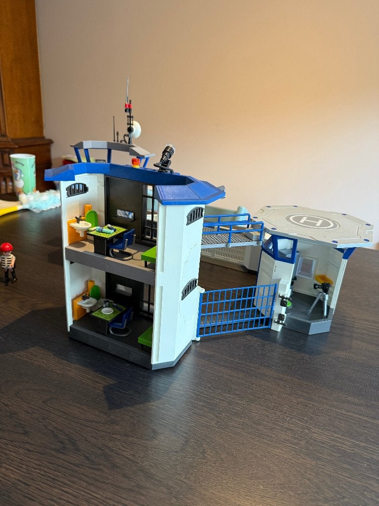 Playmobil politiebureau - set 6919, Kinderen en Baby's, Speelgoed | Playmobil, Ophalen, Zo goed als nieuw, Complete set