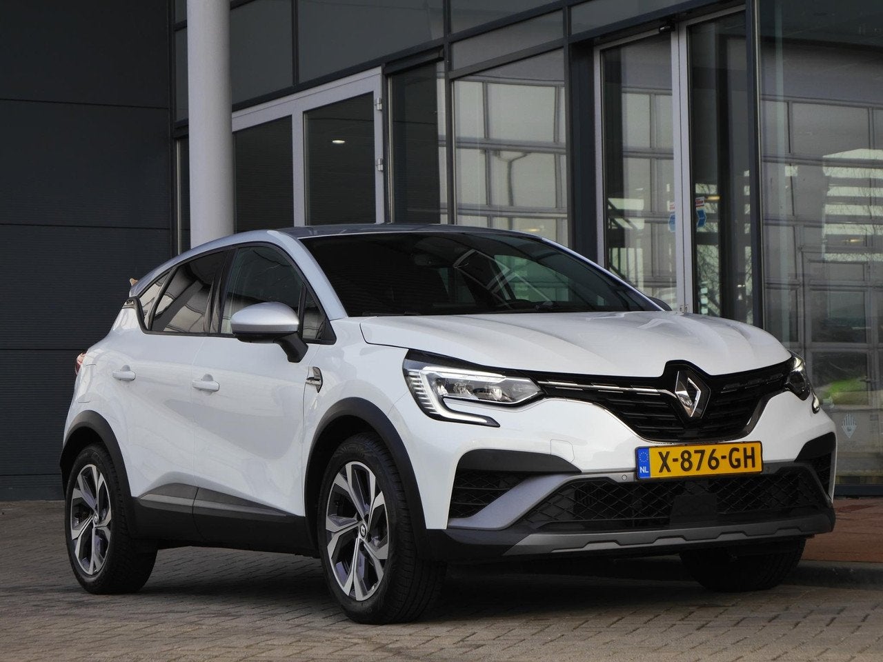 Renault Captur 1.3 mild hybrid 140 RS Line | Stoel en stuurv, Auto's, Voorwielaandrijving, Gebruikt, 4 cilinders, Wit