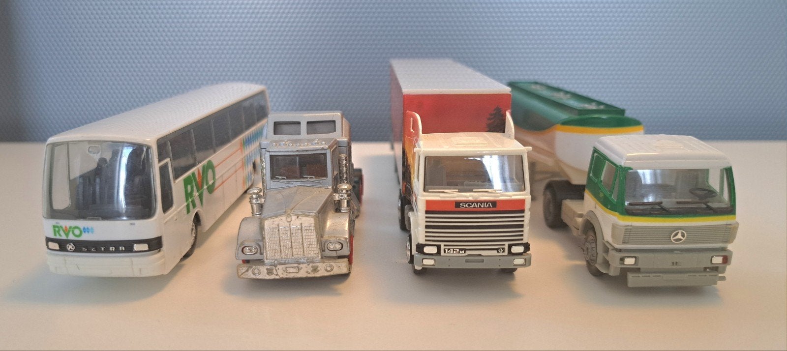 Herpa vrachtwagens, Ophalen of Verzenden, Zo goed als nieuw, Bus of Vrachtwagen, Herpa