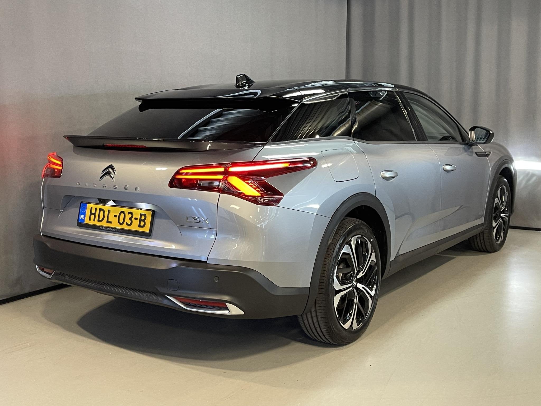 Citroen C5 X 1.6 Plug-in Hybrid Shine 19''/Leder/Dodehoek/He, Auto's, 1350 kg, Gebruikt, Euro 6, 4 cilinders