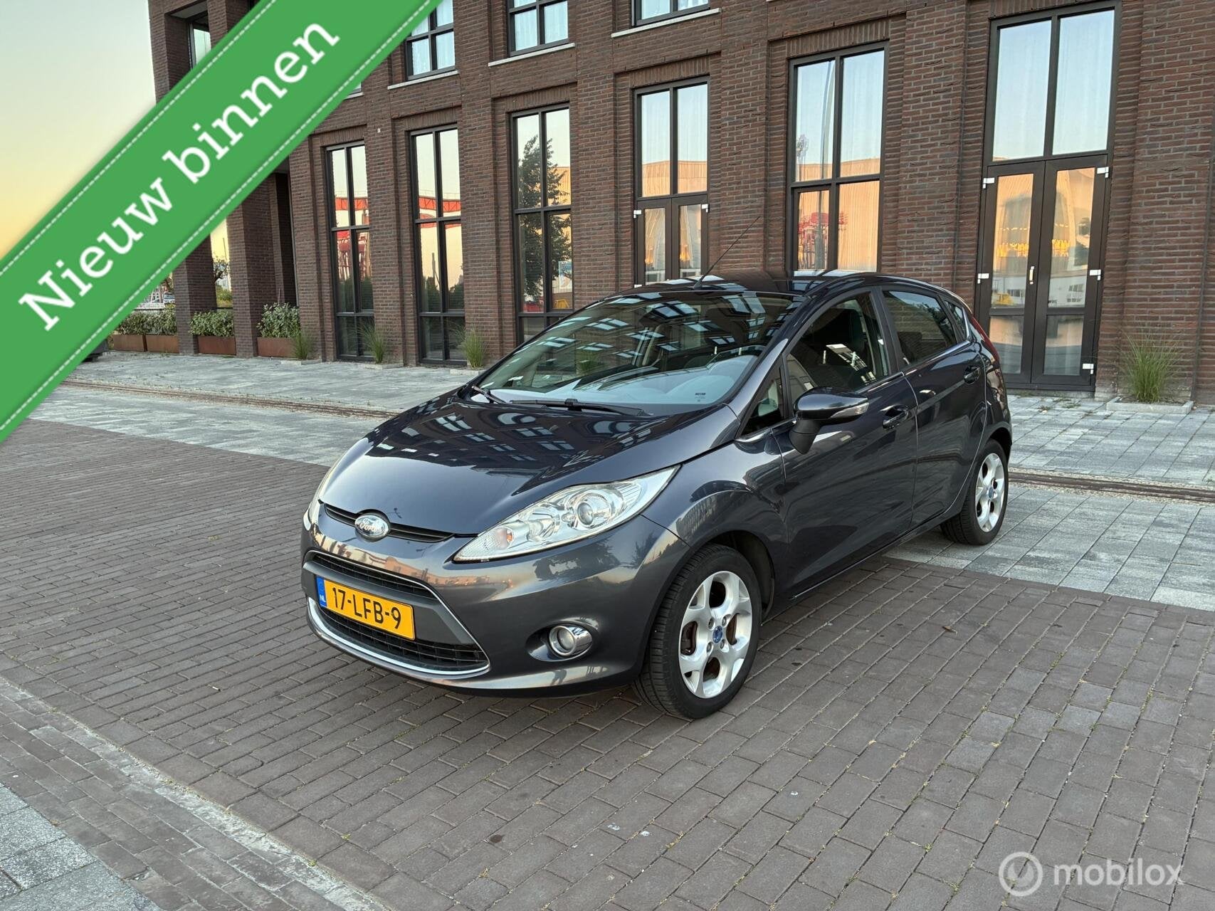 Ford Fiesta 1.25 Titanium Cruise Clima Trekhaak PDC, Auto's, Voorwielaandrijving, Euro 5, 1242 cc, Electronic Stability Program (ESP)