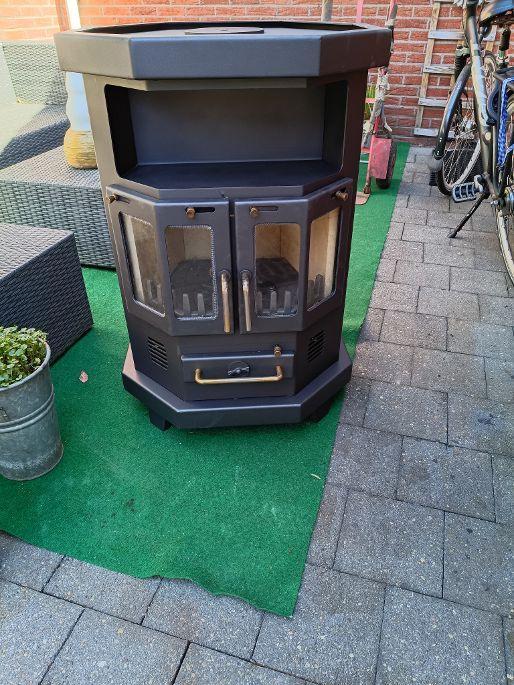 ZGAN (SCHUUR AFDAK TUINHUIS) HOUTKACHEL MET PIJP, Huis en Inrichting, Kachels, Ophalen, Houtkachel, Zo goed als nieuw, Vrijstaand