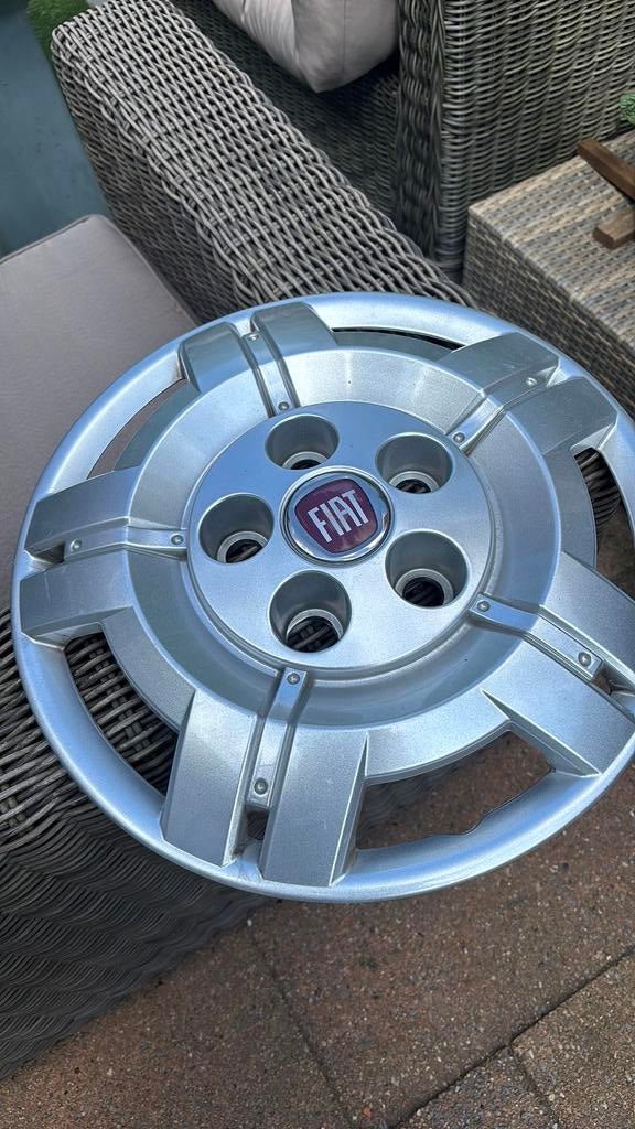 Ducato wieldoppen fiat 15 inch, Ophalen, Zo goed als nieuw