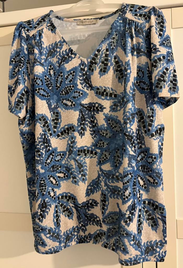 Nieuw shirt van Dreamstar, Kleding | Dames, T-shirts, Overige kleuren, Maat 42/44 (L), Nieuw, Ophalen of Verzenden