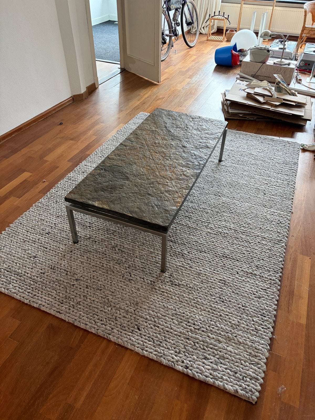 Grijs wollen vloerkleed - gratis op te halen 160x230, 150 tot 200 cm, 200 cm of meer, Ophalen of Verzenden, Zo goed als nieuw