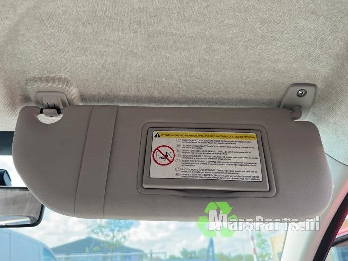 Zonneklep van een Peugeot 107, Auto-onderdelen, Gebruikt, -, -, Ophalen of Verzenden