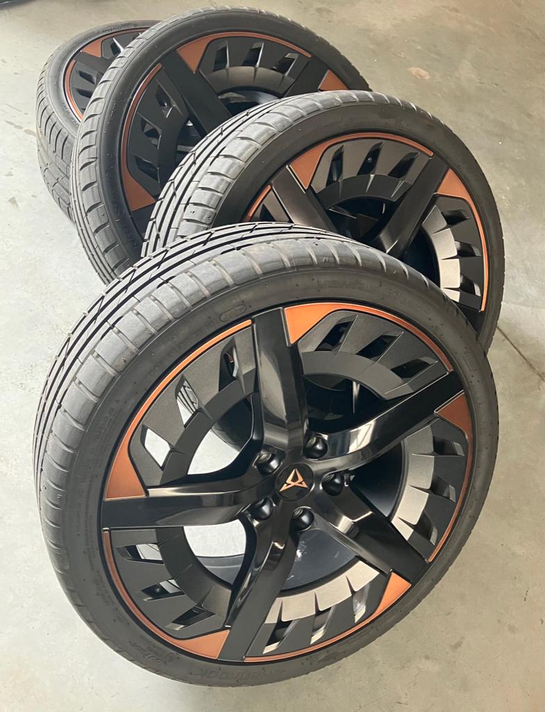 Originele Seat Cupra Aero velgen zwart/koper 19” 235/35/19, Auto-onderdelen, 19 inch, Gebruikt, Ophalen of Verzenden, 235 mm