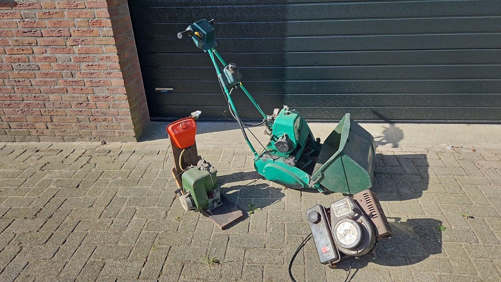 Atco motor/kooimaaier met reservemotor en een kawasaki., Tuin en Terras, Ophalen