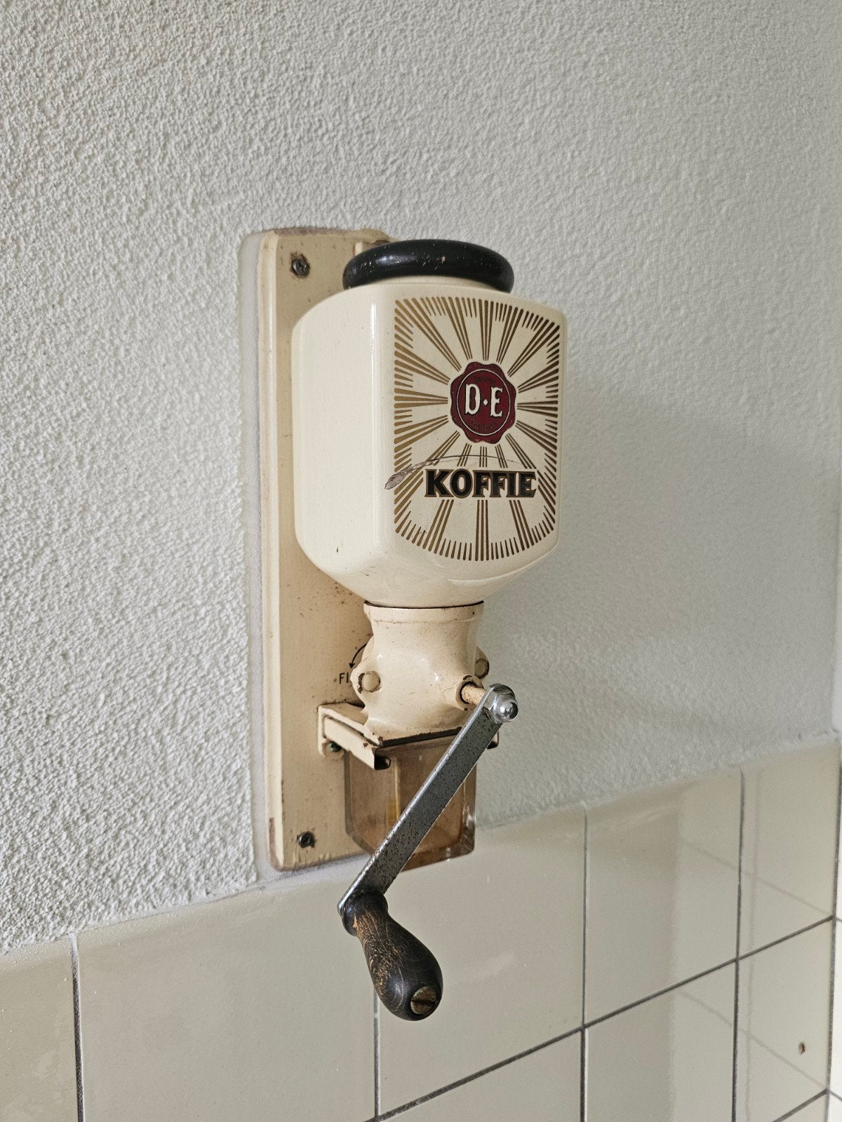 Koffiemolen, Ophalen