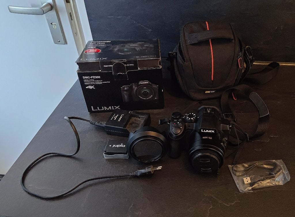 Panasonic Lumix DMC-FZ300, Audio, Tv en Foto, Fotocamera's Digitaal, Ophalen, Panasonic, 12 megapixels, Overige typen