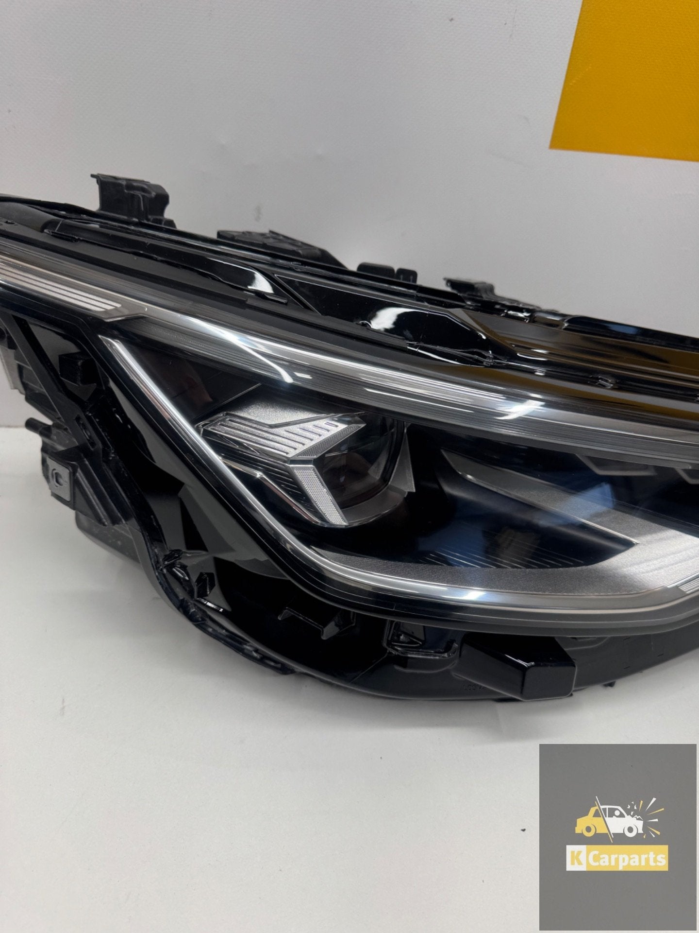 Vw Golf 8 8.5 Facelift koplamp rechts compleet 5H1941036N, Gebruikt, Volkswagen, Volkswagen AG, Berliner Ring 2
38440  Wolfsburg, DE
