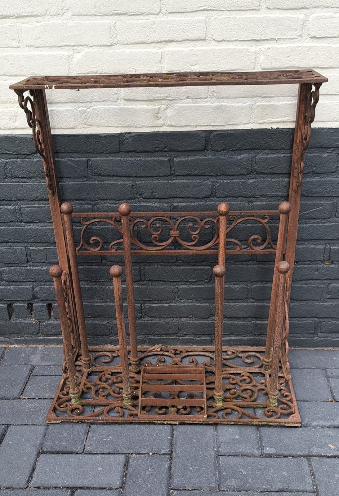 Antiek Gietijzeren Laarzenrek met Decoratieve Details, Ophalen