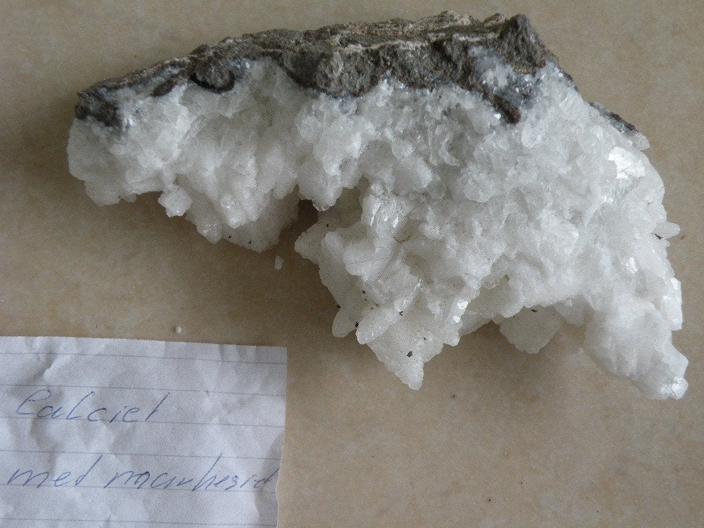 Calciet met marcasiet., Ophalen of Verzenden, Mineraal