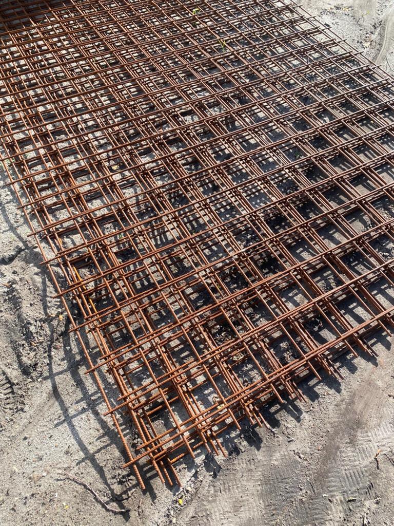 Betonnetten 15x15 8mm dik, Ophalen, Zo goed als nieuw