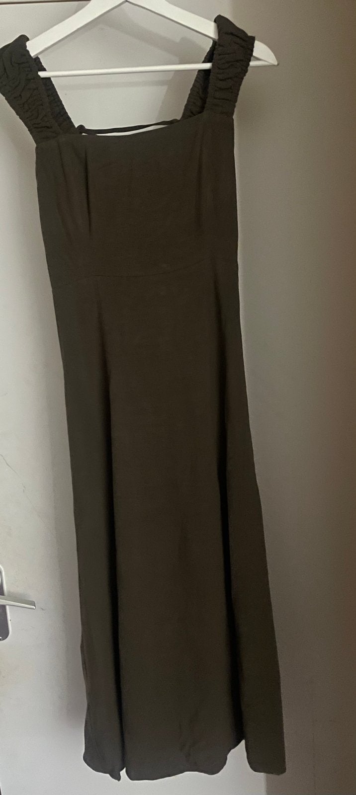 Stradivarius midi-jurk, Kleding | Dames, Rokken, Nieuw, Ophalen of Verzenden, Maat 36 (S), Onder de knie