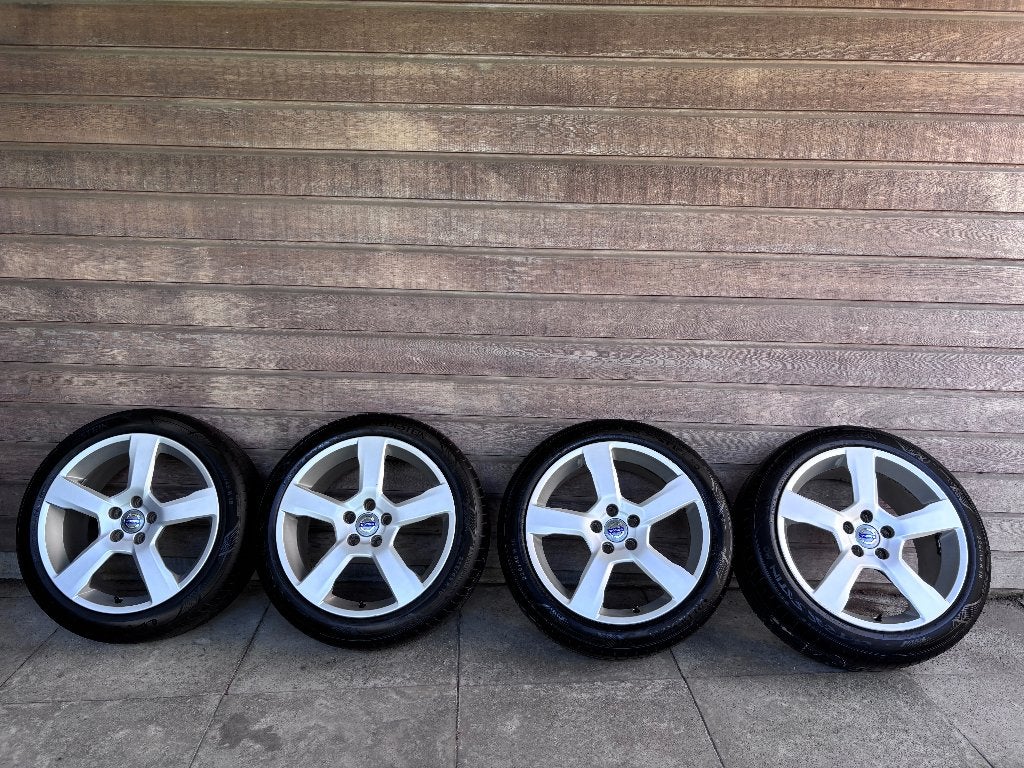 Volvo 18 inch velgen met zomerbanden V70 S80, Auto-onderdelen, Banden en Velgen, Ophalen, 18 inch, Gebruikt, Banden en Velgen