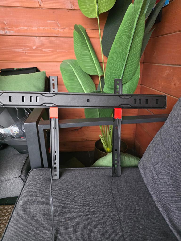 Vogel's TV beugel - Plat tegen de muur, Ophalen, Zo goed als nieuw