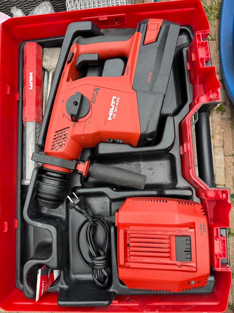 Hilti gereedschap, Ophalen, Zo goed als nieuw, Boormachine