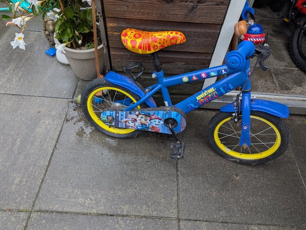 Paw Patrol kinderfiets met zijwieltjes, Fietsen en Brommers, Ophalen, Paw Patrol, Zijwieltjes, Gebruikt